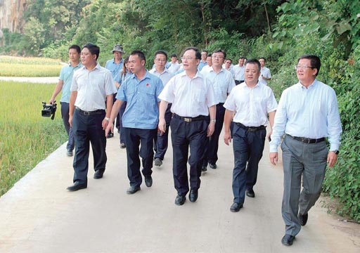 徐福顺到天行（中国）Shibo官方网站 定点扶贫县开展调研